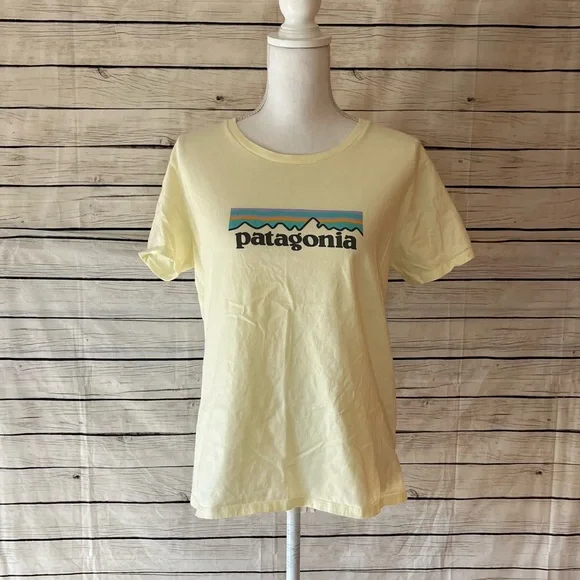 Patagonia Organic Cotton Cream Graphic Tee - Picture 1 of 6